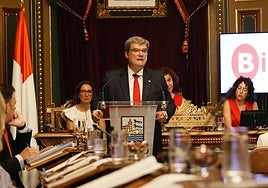 El alcalde de Juan Mari Aburto en el pleno municipal sobre el estado de la villa.
