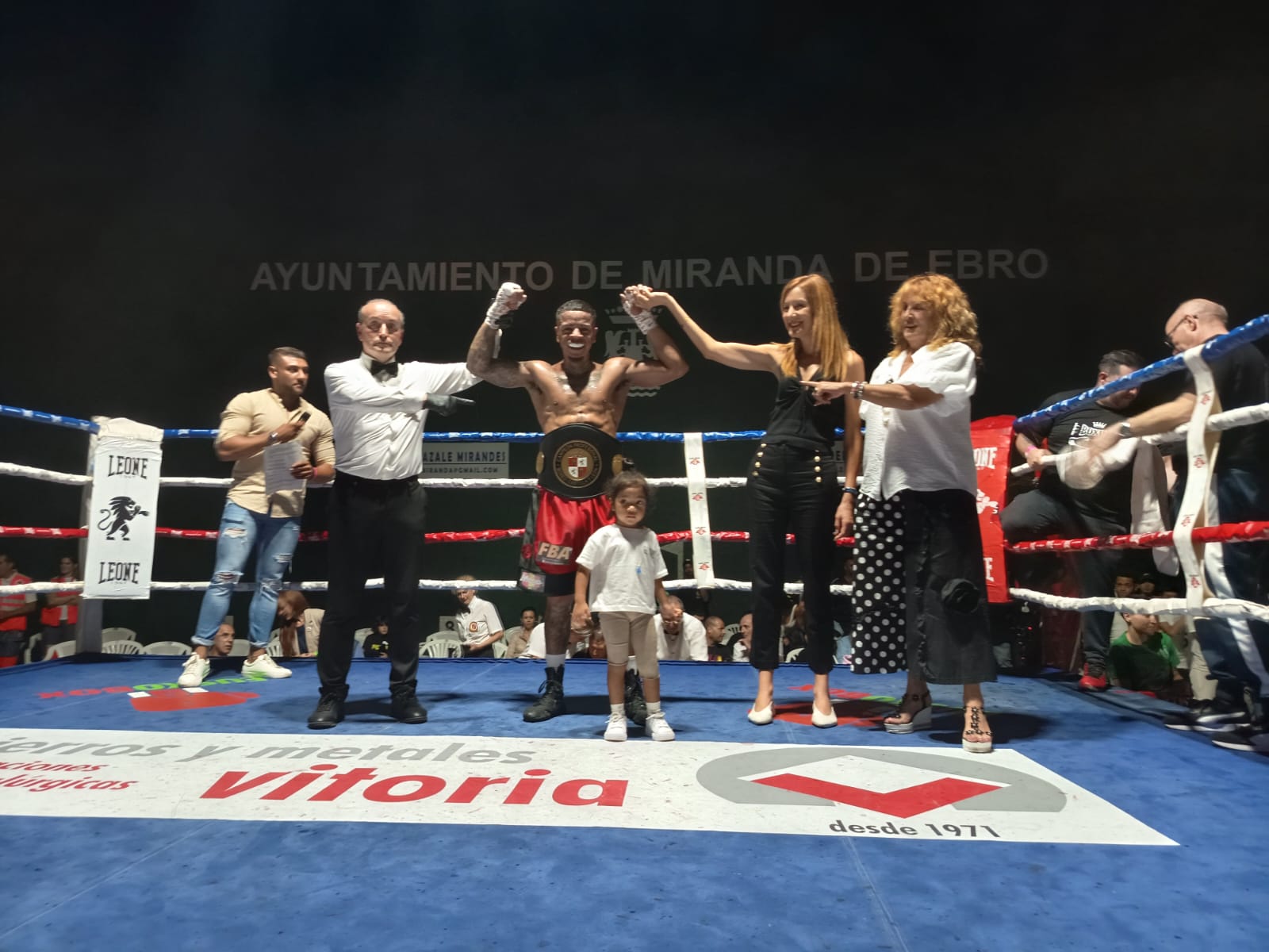 Recibió un más que merecido homenaje por parte de la ciudadanía mirandesa.