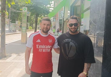La inesperada amistad de Ivalin y Víctor, un joven búlgaro fan del Arsenal y un soriano hincha del Athletic