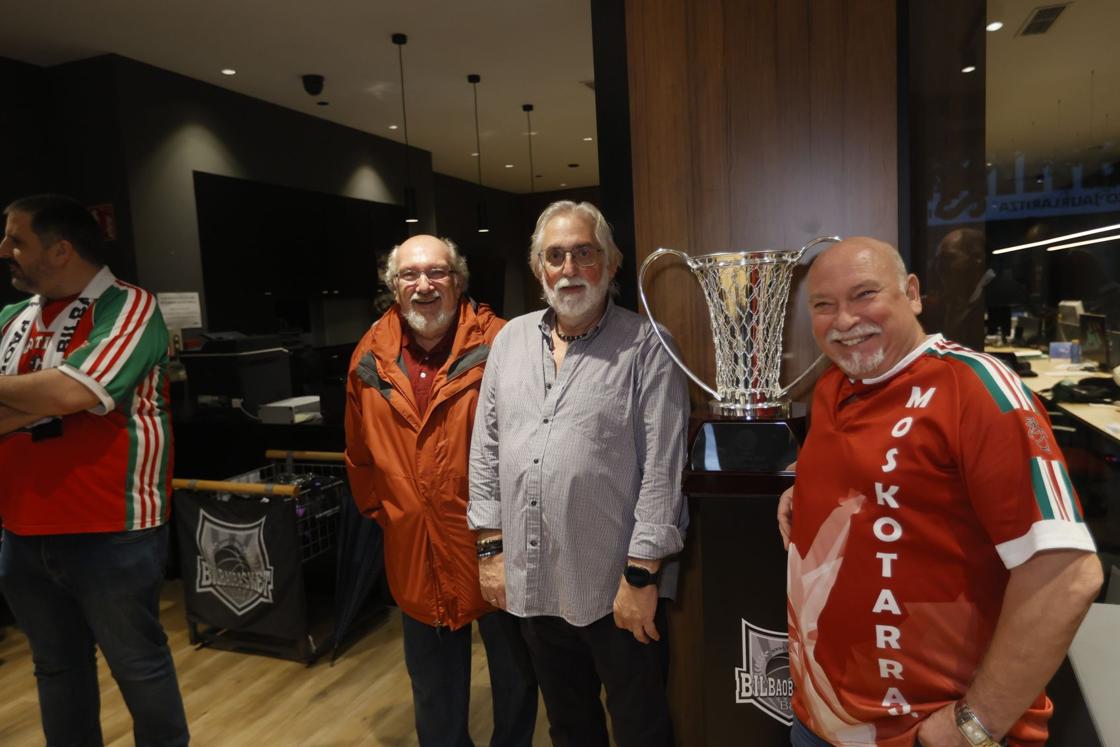 Luis Ángel Castresana, Javier Marín y Amancio Ortega.