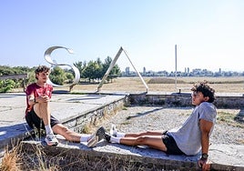 El calor invita a disfrutar de las zonas verdes.