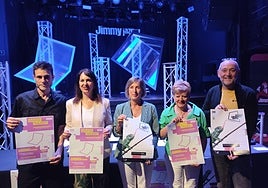 Organizadores y patrocinadores durante el acto de presentación de los concursos en la Jimmy Jazz