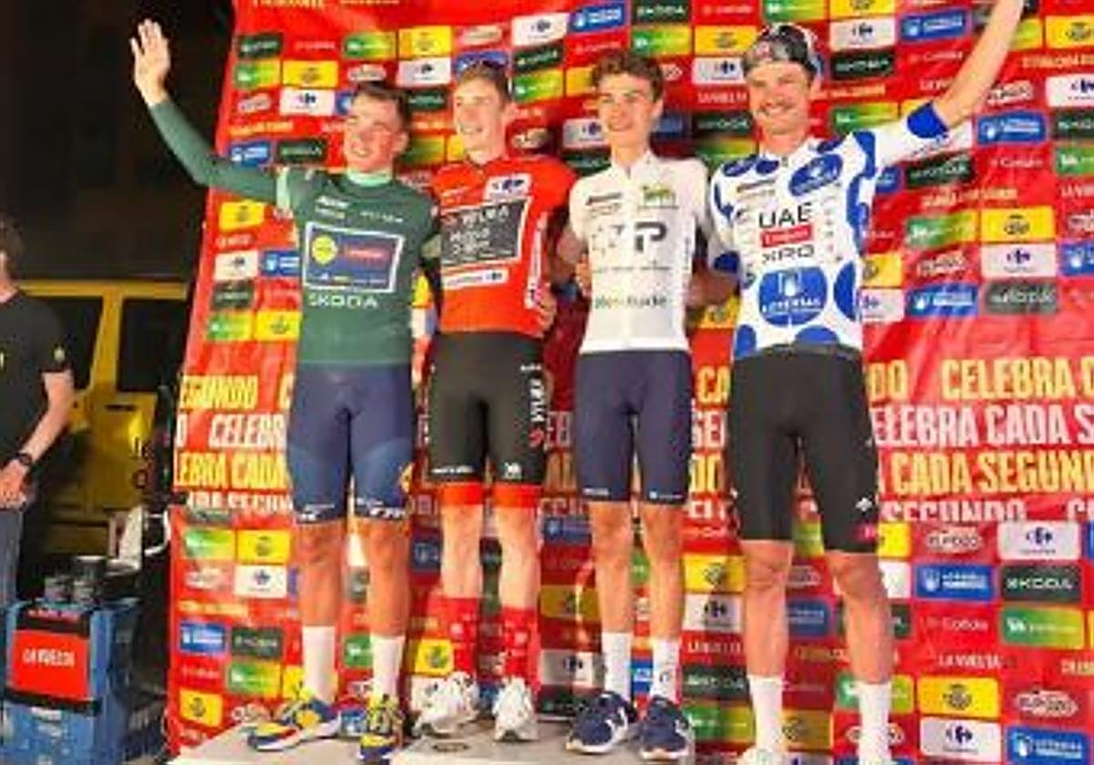 El podio improvisado de la Vuelta fue idea de la madre de un ciclista