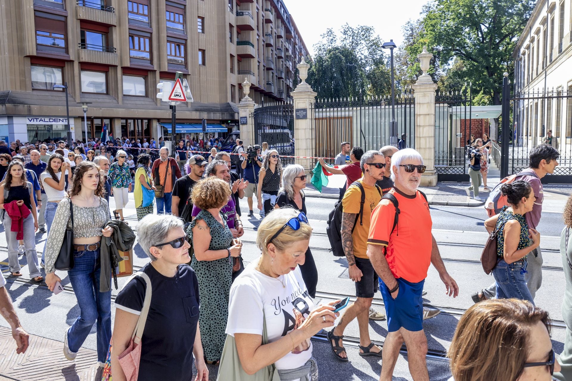 Así ha sido la cadena humana contra el «genocidio» en Gaza en Vitoria