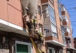 Evacuado un hombre tras incendiarse su vivienda en Ortuella