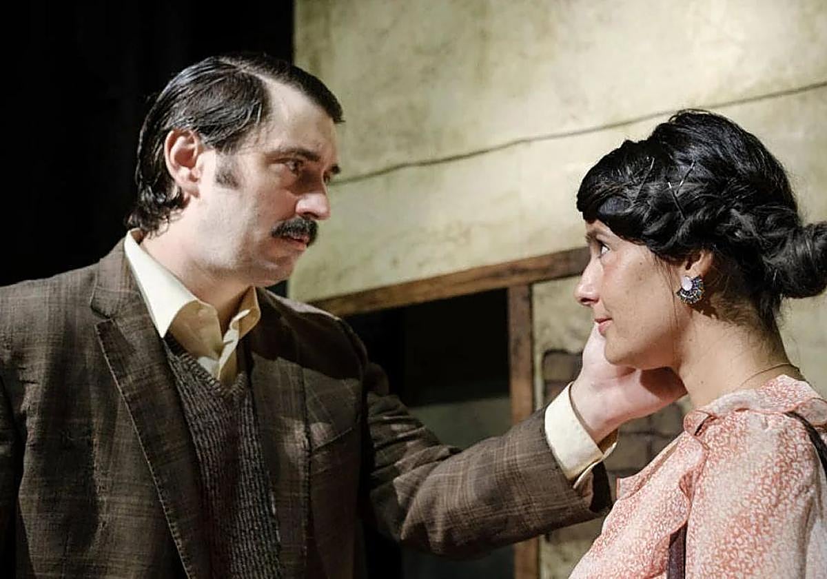 Olatz Ganboa da vida a uno de los dos personajes de '¡Ay, Carmela!'. El otro es Paulino, interpretado por Diego Pérez.