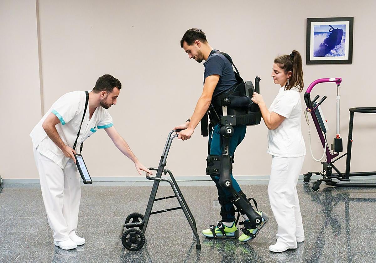 Quirónsalud Bizkaia incorpora 'Hank V3', el exoesqueleto robótico más avanzado en rehabilitación neurológica
