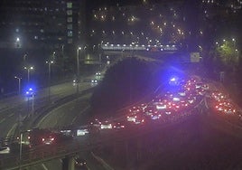 Un accidente entre varios vehículos obliga a cortar el tráfico en Cruces durante media hora