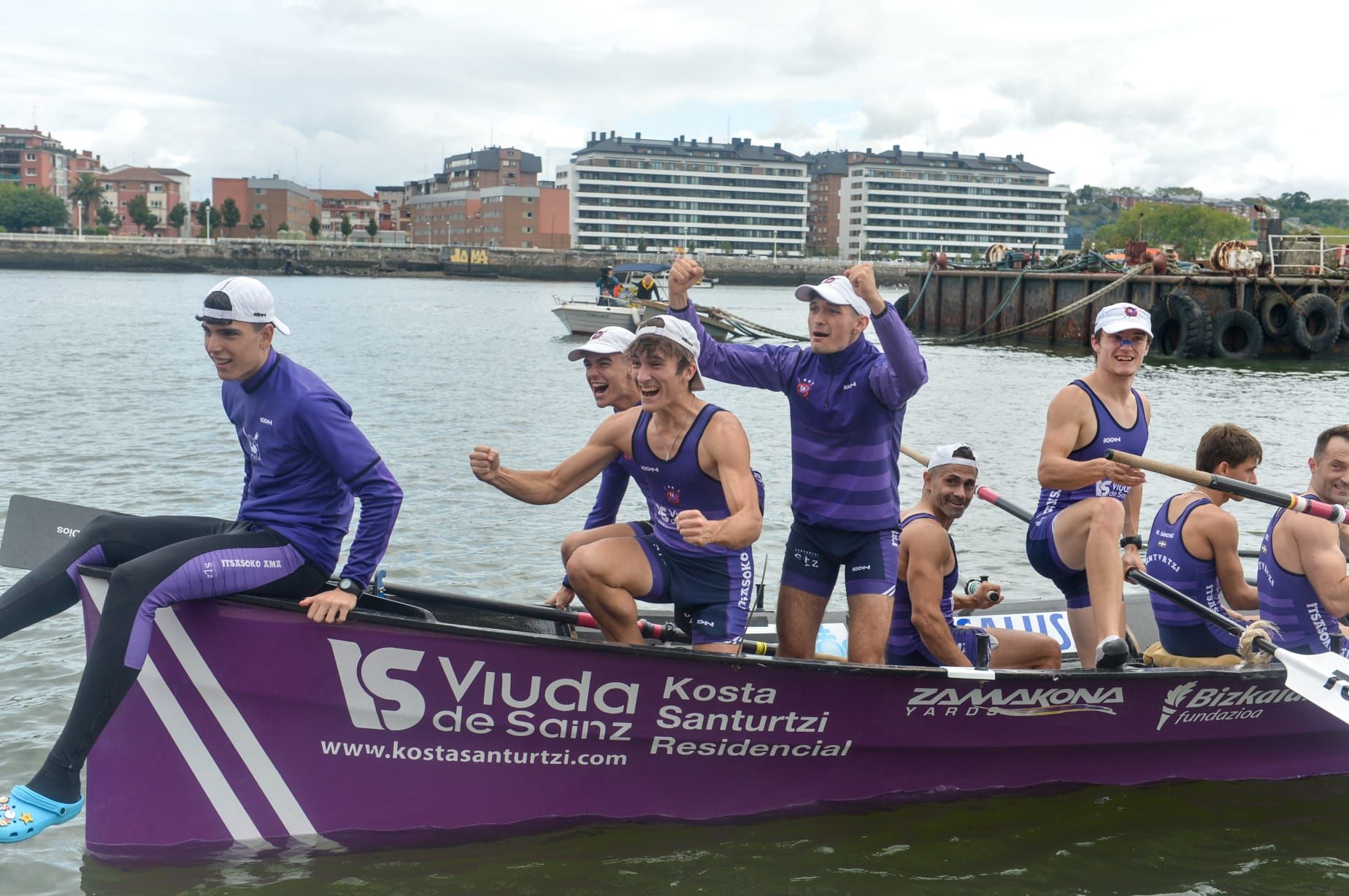 La gran fiesta de la &#039;Sotera&#039; tras conseguir el ascenso