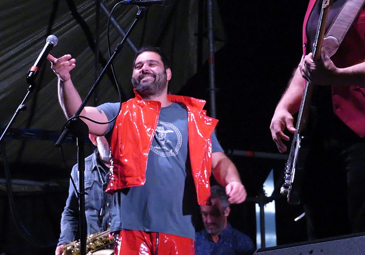 Borja Romaña, el descarado cantante.