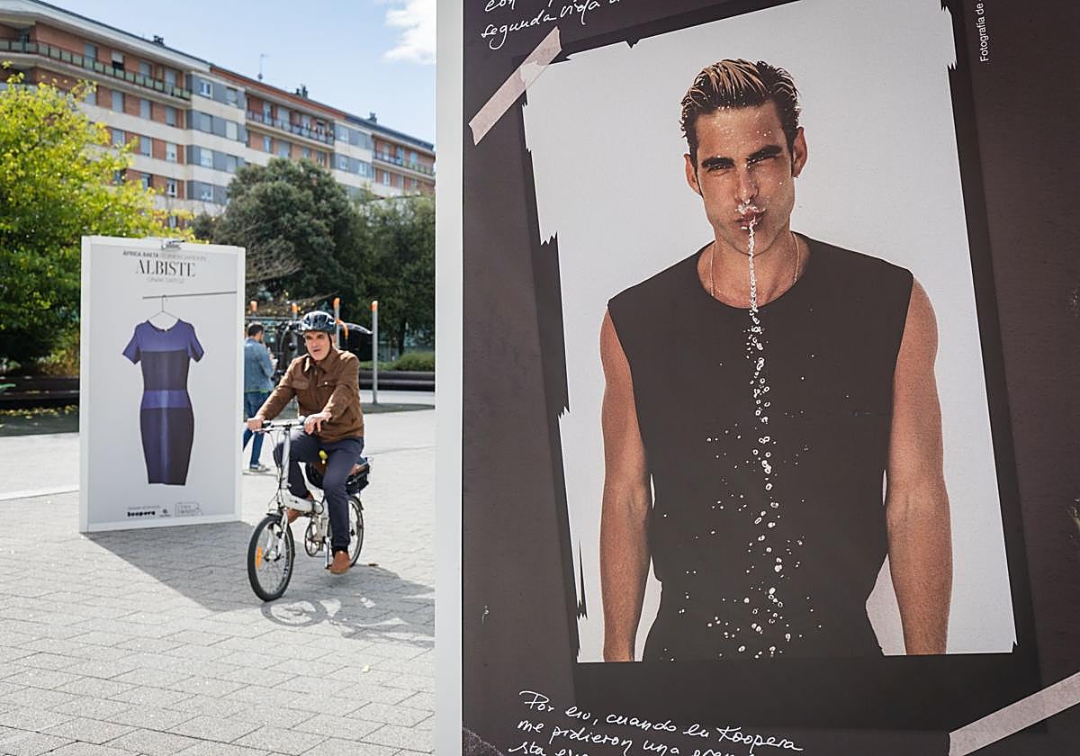 Seis famosos ceden prendas para una exposición que anima a los vitorianos a reutilizar ropa