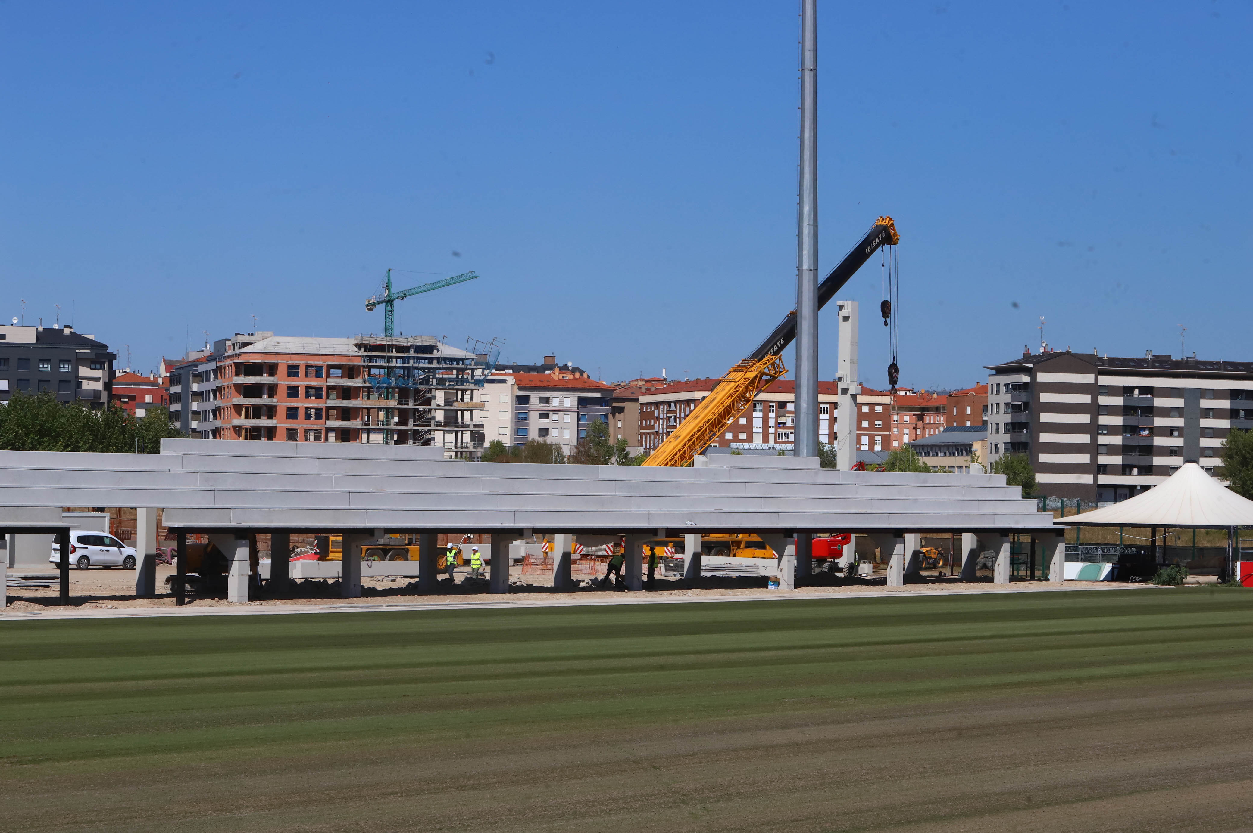 El objetivo de la entidad mirandesista es volver a Miranda cuanto antes, pero se necesita el ok de la Liga.