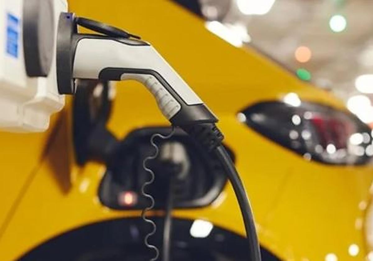 ¿Puedo instalar un punto de recarga para el coche eléctrico en mi plaza de garaje? ¿Quién paga la factura?