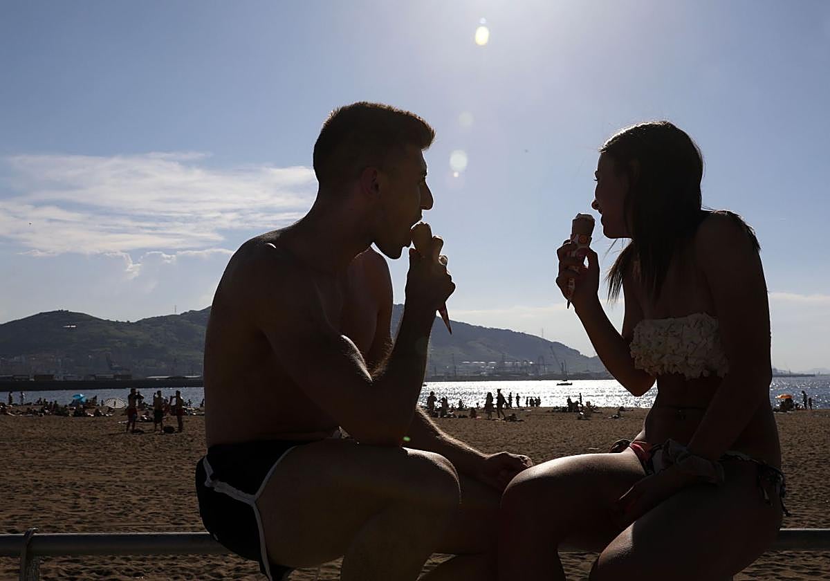 Un nutricionista a los que engordaron varios kilos de vacaciones: «Ni trucos ni milagros»