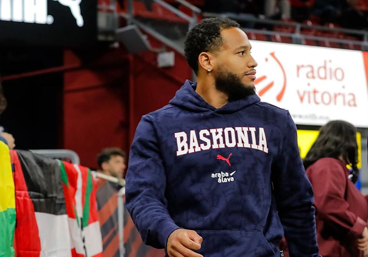 Markquis Nowell, a pie de pista del Buesa Arena.