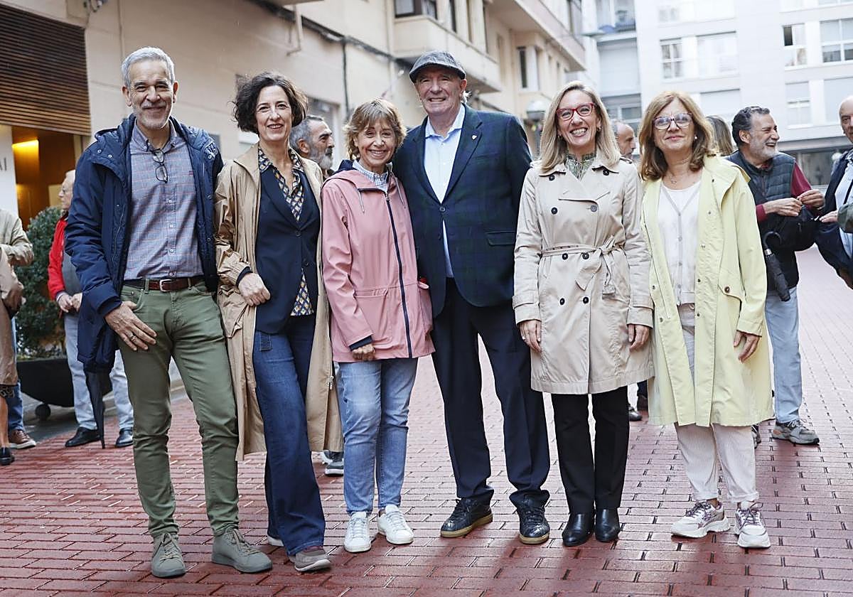 Jorge Aio, Lorea Bilbao, Marieli Oviedo, José Ángel Iribar, Itxaso Erroteta y Anabel Jiménez.