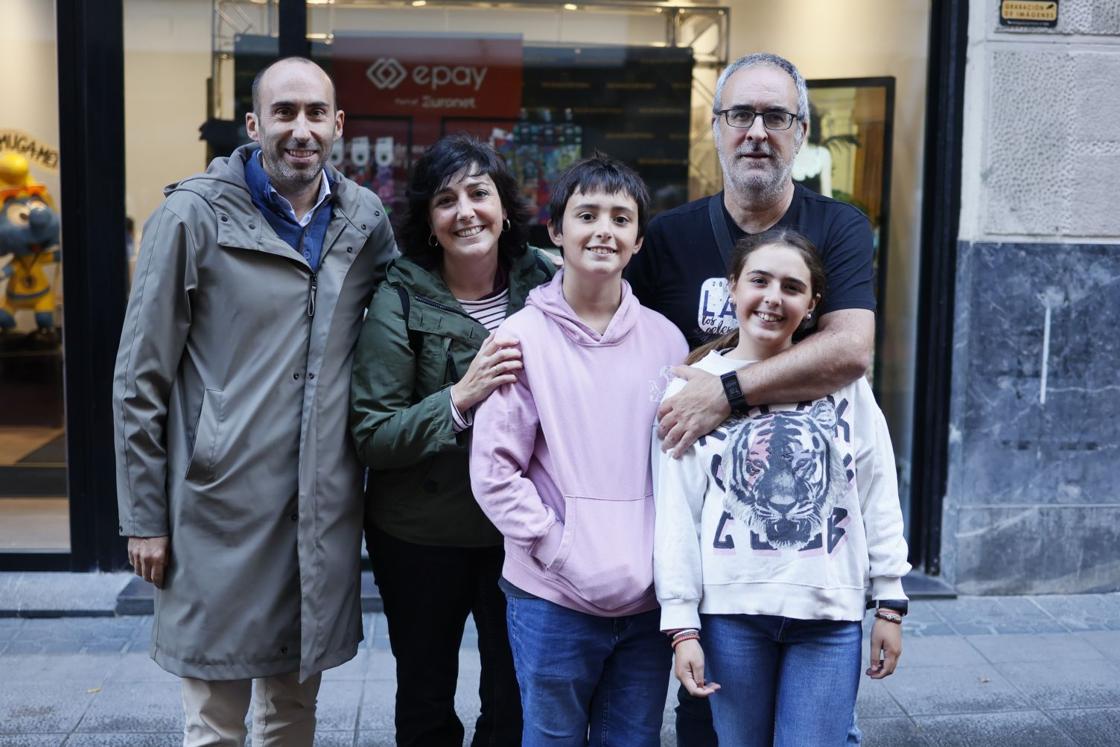 Aitor Iturralde, Itziar Oviedo, Xabi Leniz, José Javier Leniz y Katalin Leniz.