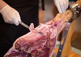 El truco de un camarero de Sevilla para saber si un jamón es de calidad