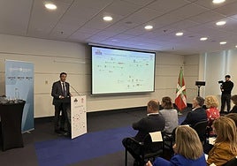 Mikel Torres durante el acto de presentación de los planes de empleo y desarrollo local.