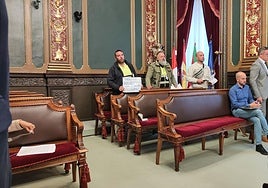 Trabajadores de saneamiento paralizan el pleno de Bilbao