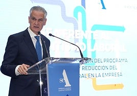 Juan Ugarte, durante la presentación del programa para reducir el absentismo