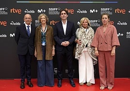 Javier Roldán, Ana Iríbar, David Taberna, Consuelo Ordóñez y Arantxa Aldaz, antes del pase.