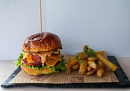 El local de Vitoria que triunfa con su 'brunch' de los domingos, postres caseros y hamburguesas