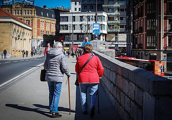 Equiparar pensiones mínimas y salario mínimo