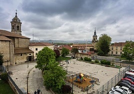 En el parking de la plaza de Etxauri está prohibido aparcar desde este martes y hasta el lunes.