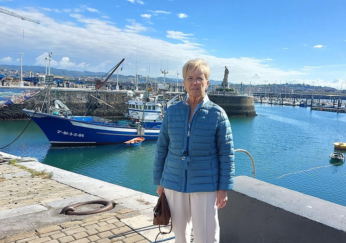 Arantza posa en el puerto, donde trabajó incansablemente durante más de dos décadas.
