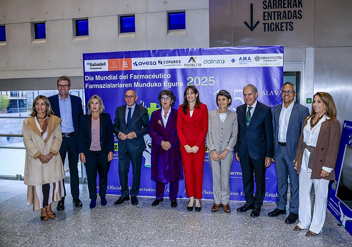 Laura Pérez, Gorka Urtaran, Irma Basterra, Ramiro González, Milagros Lpz. de Ocáriz, Maider Etxebarria, Nerea Melgosa, Iñaki Betolaza, Lucho Royero y Mamen Álvarez.