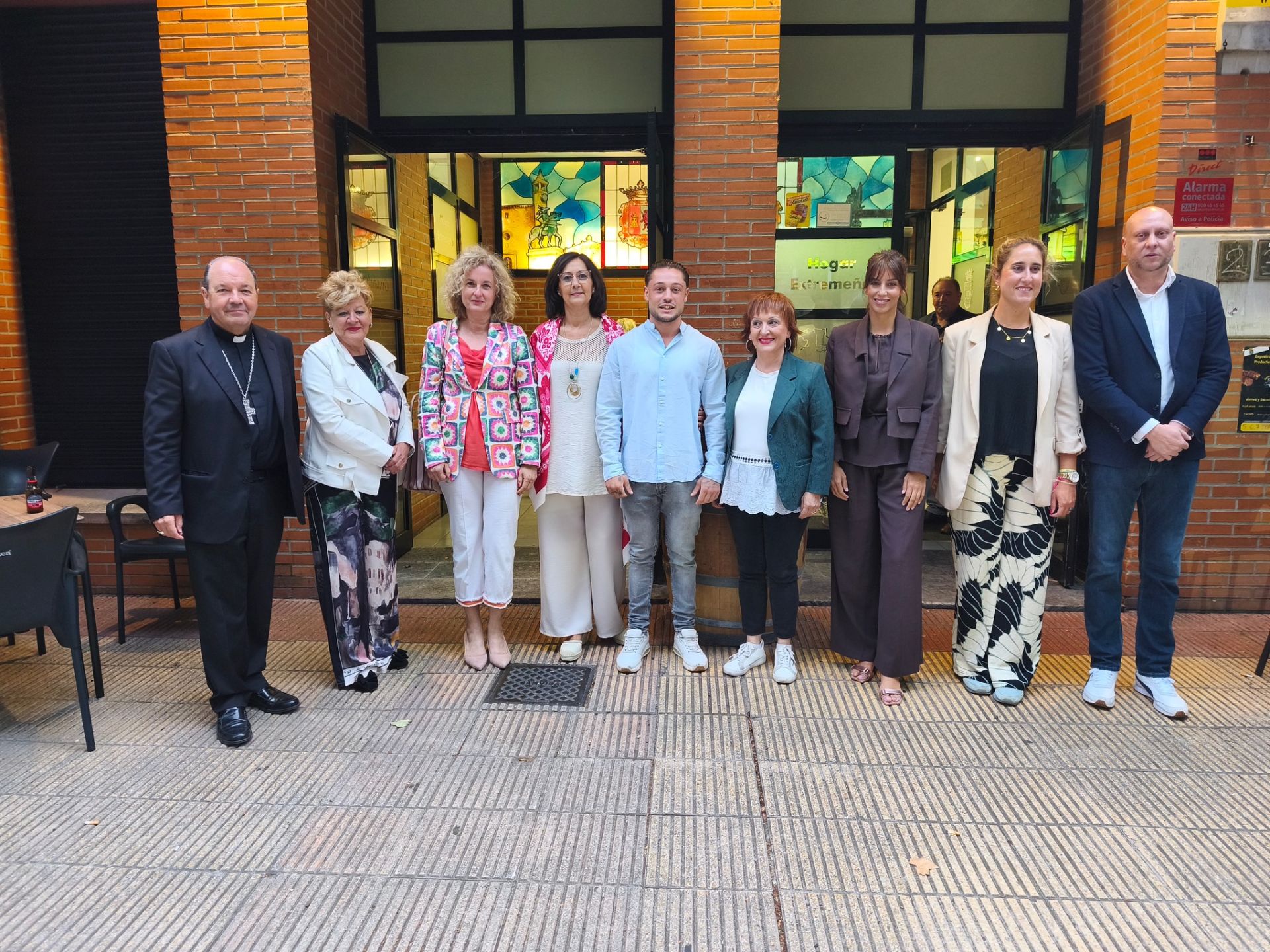 Juan Carlos Elizalde, Ana del Val, Cristina González, Isabel Logo, David Barroso, Julia Liberal, Almudena Cid, Mar Dabán y Pascual Borja.
