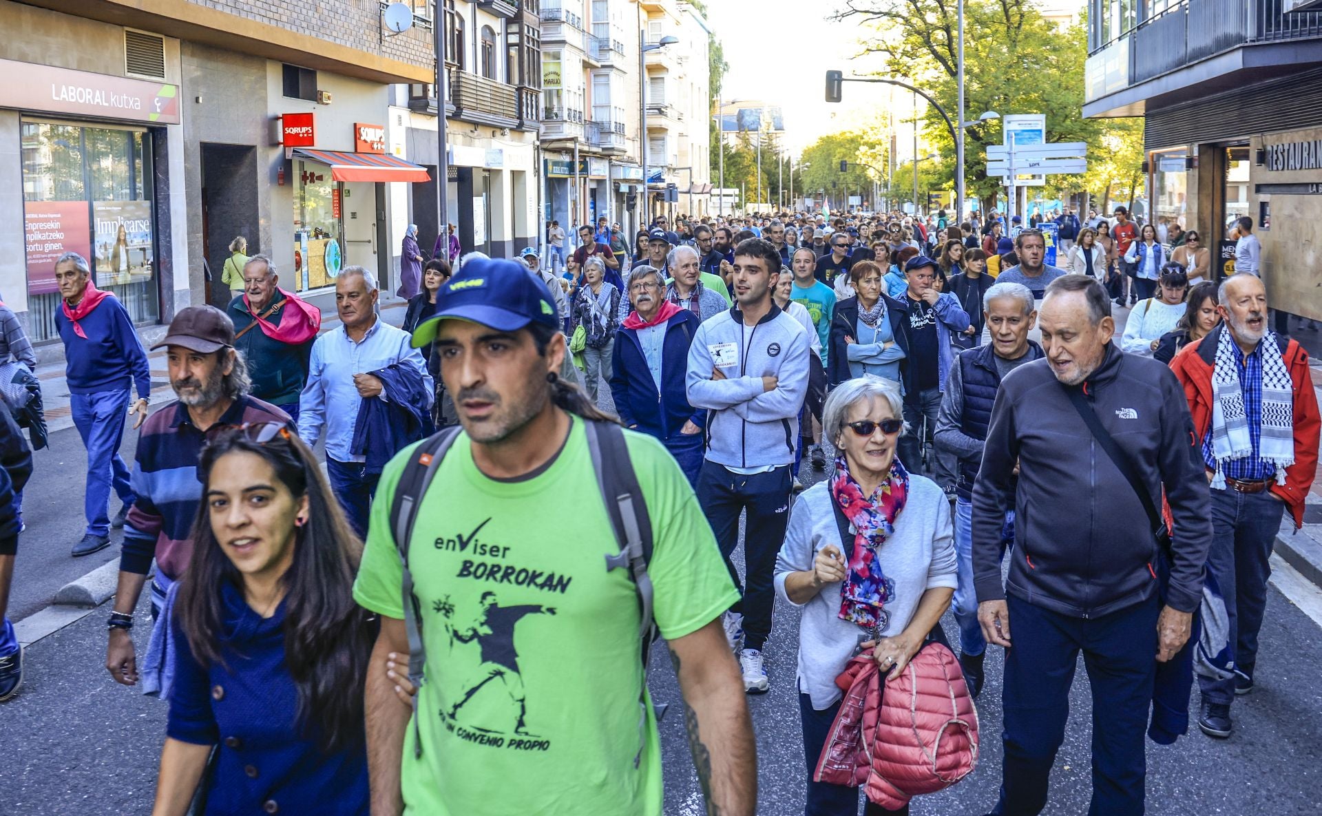 Los jardineros se manifiestan por Vitoria en su sexto mes de huelga