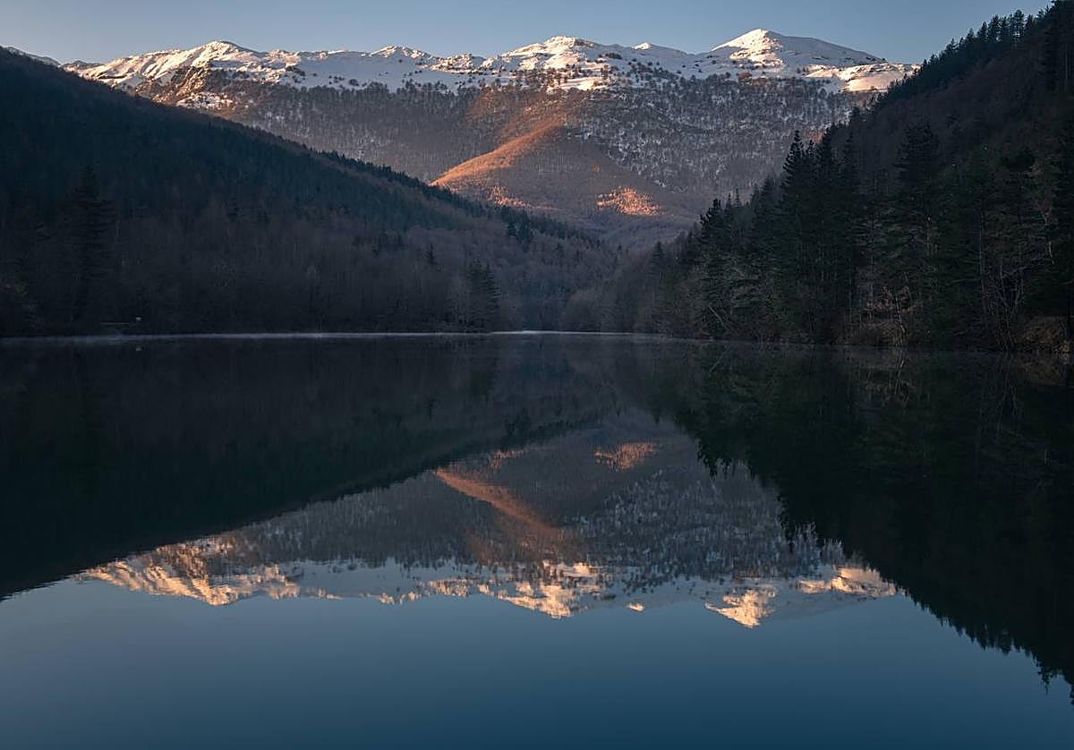 Sinfonía de grillos en el embalse de Barrendiola