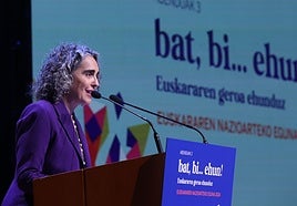 La vicelehendakari Ibone Bengoetxea.