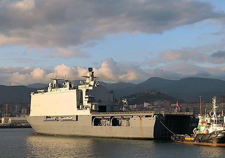 El Johan de Witt amarrado en Santurtzi.