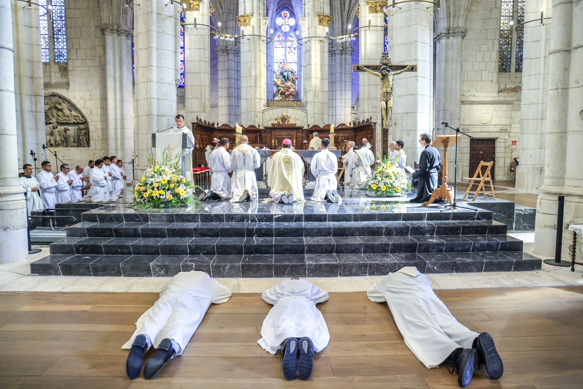 Tres nuevos diáconos para la Diócesis de Vitoria