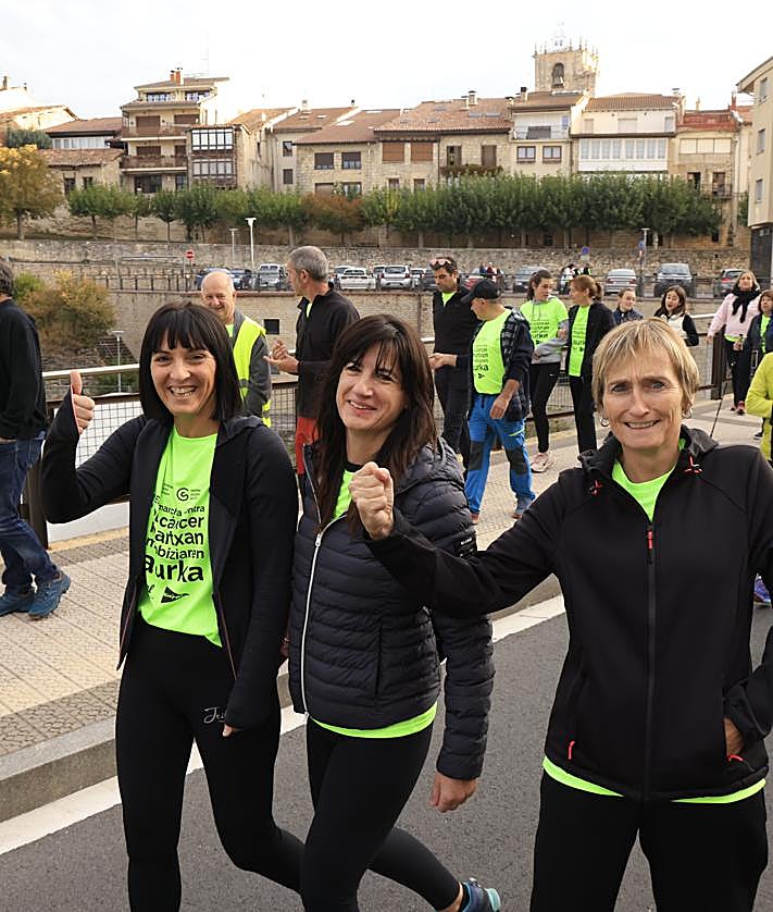 Imagen secundaria 2 - La marcha se ha iniciado a las nueve de la mañana en la villa de la LLanada Alavesa.