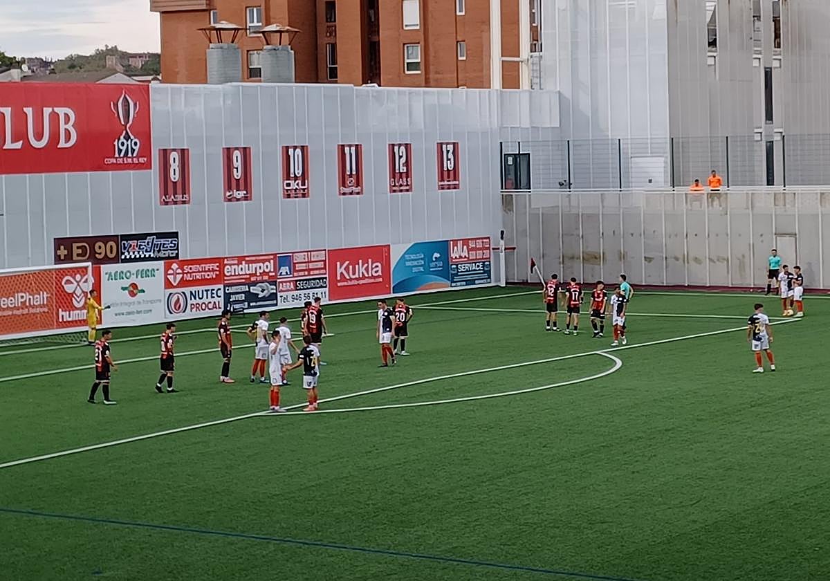 Un Arenas en inferioridad se reencuentra con la victoria