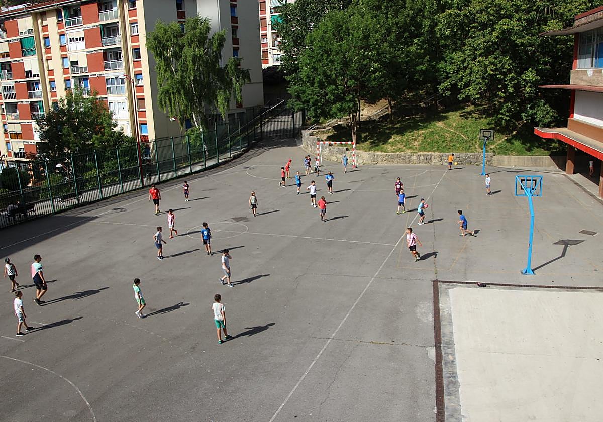 La formación se dirigió a los y las deportistas de entre 12 y 16 años, sus entrenadores y familiares.