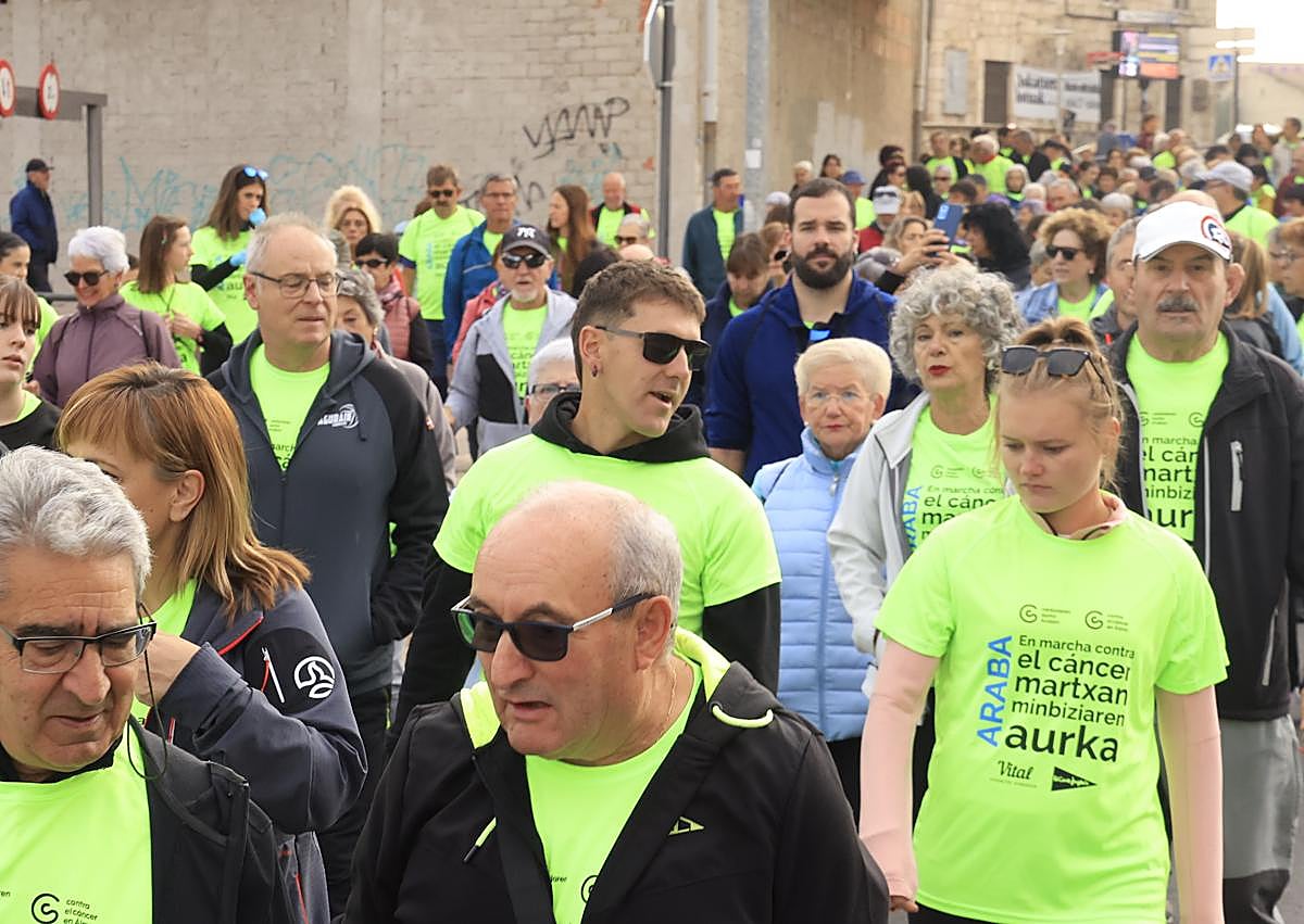 Imagen secundaria 1 - La marcha se ha iniciado a las nueve de la mañana en la villa de la LLanada Alavesa.