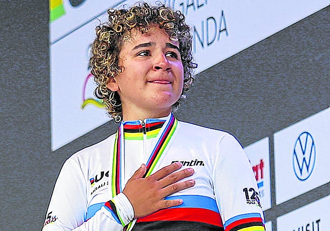 Ostiz es la primera juvenil en hacerse con el arcoiris.