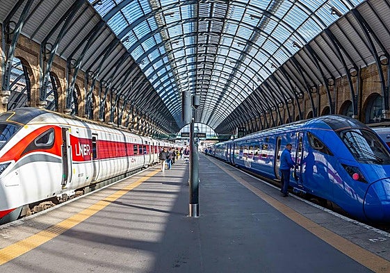 Londres. La estación de King's Cross, adonde llega el Eurostar, iba a ser demolida, pero la gente, más sensible que las autoridades, la salvó.