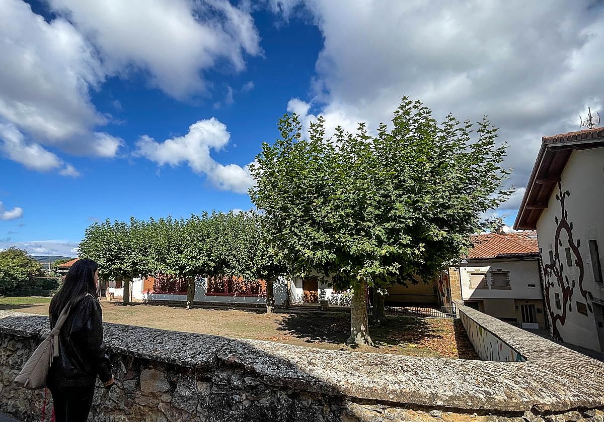 Colonias en las antiguas escuelas de Bernedo donde se han denunciado malas praxis por parte de monitores