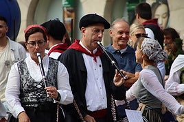 La jornada festiva estará amenizada por la música y exhibición de bailes.