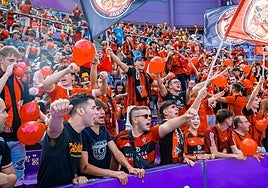 Hinchas mirandesistas, en Valladolid en 2024.