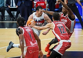 Kurucs, MVP azulgrana del UCAM Murcia-Baskonia. ¿Quién ha sido el mejor para ti? Vota aquí