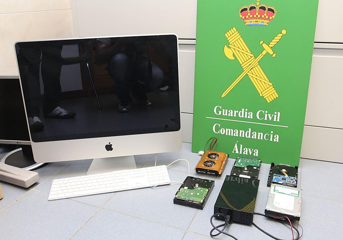 Detenido en Vitoria con miles de archivos de pornografía infantil tras una denuncia en Ávila