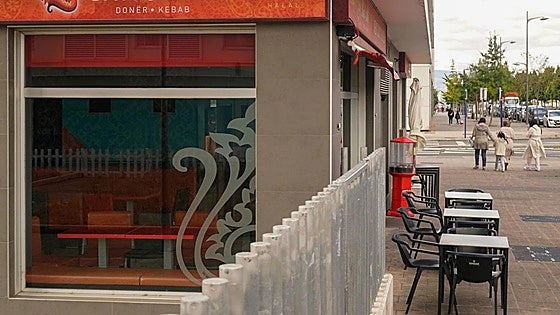 Una banda juvenil de Vitoria y otra de Bilbao quedan en Zabalgana para pelearse con cuchillos
