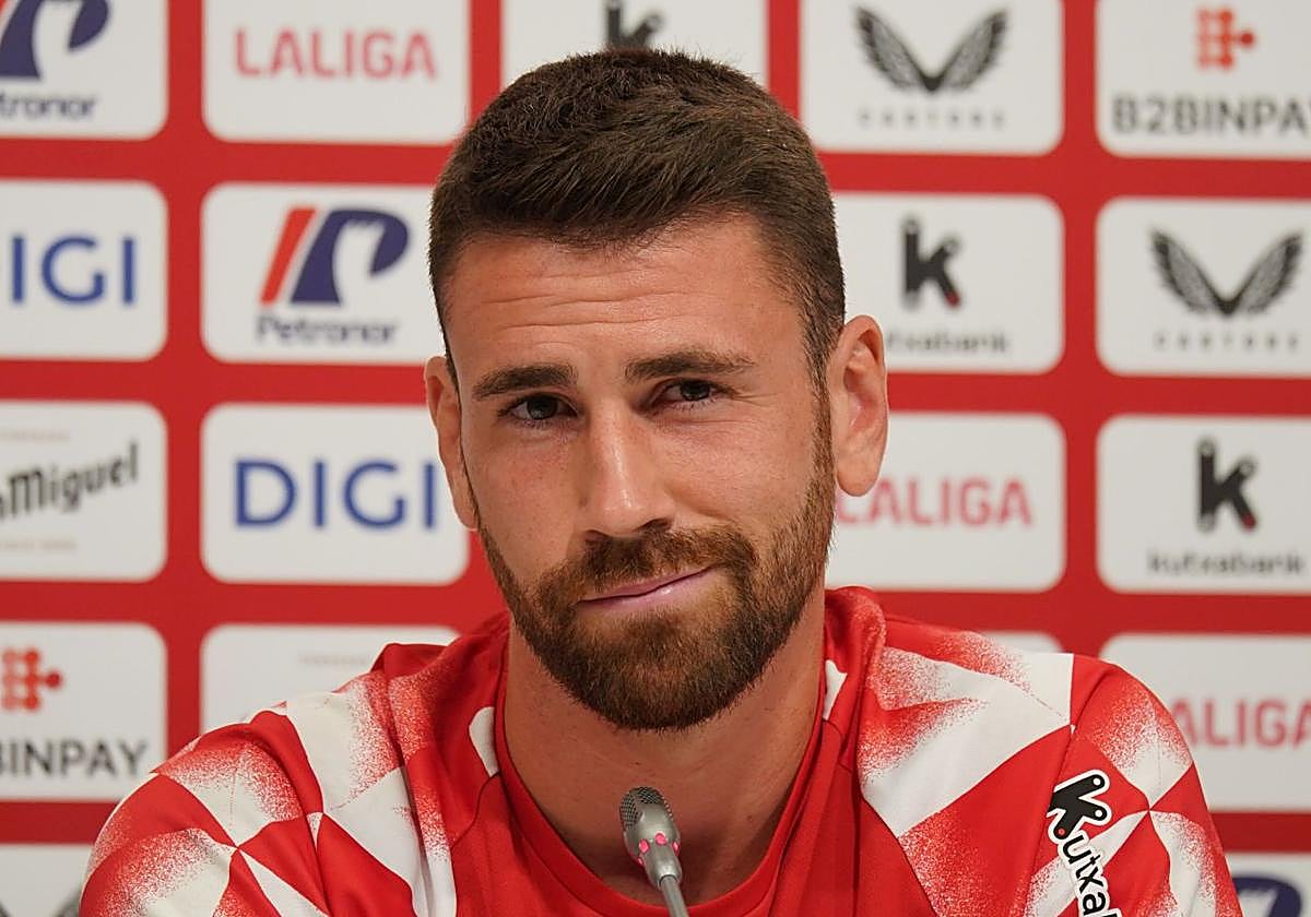 Unai Simón, durante una rueda de prensa.